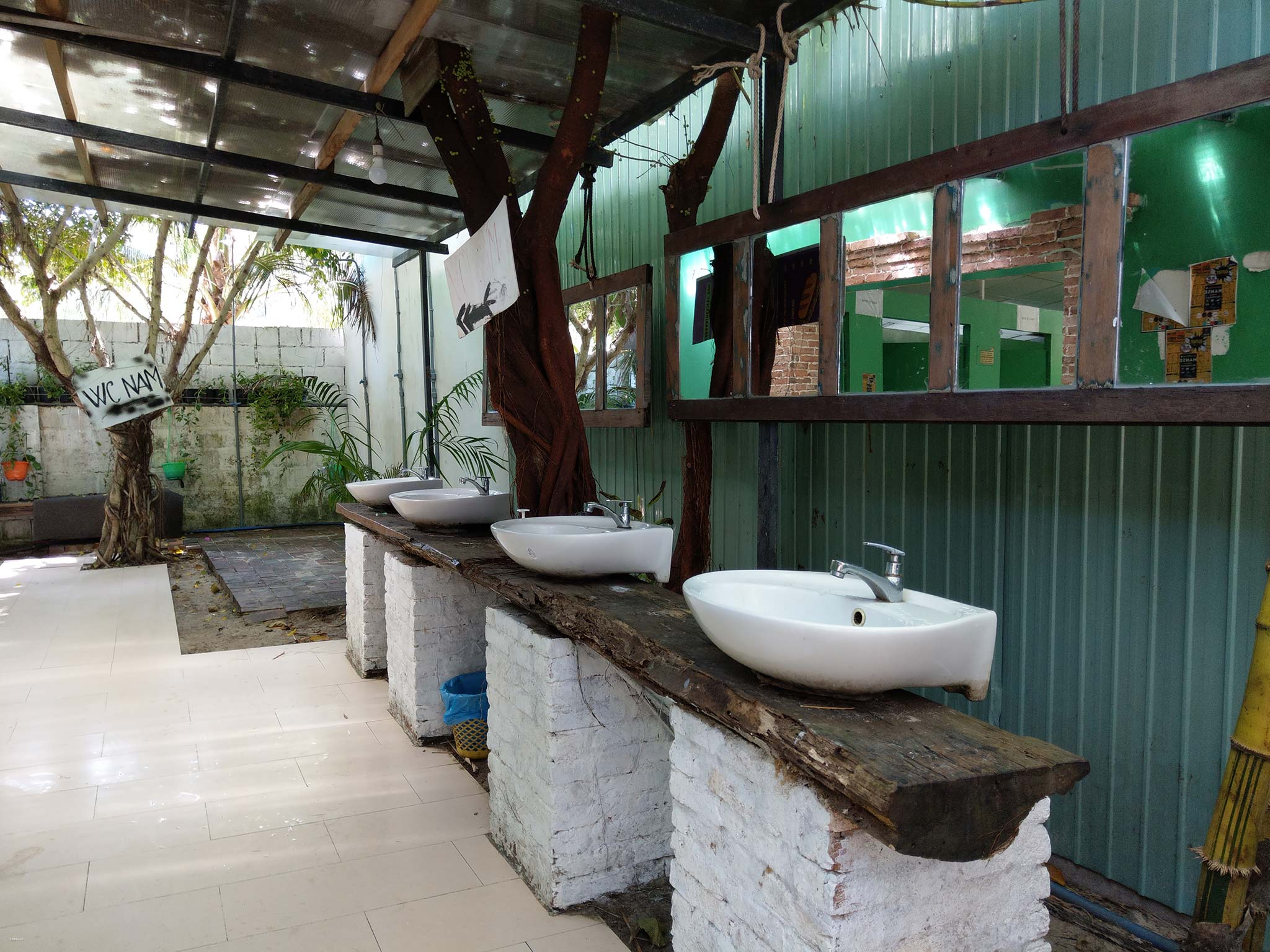 Đang tải IMAG0069.jpg…